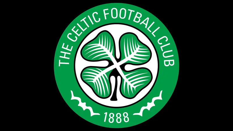 Cầu thủ Celtic và Stuttgart đấu tranh gay go trên sân Cầu thủ Celtic và Stuttgart đấu tranh gay go trên sân
