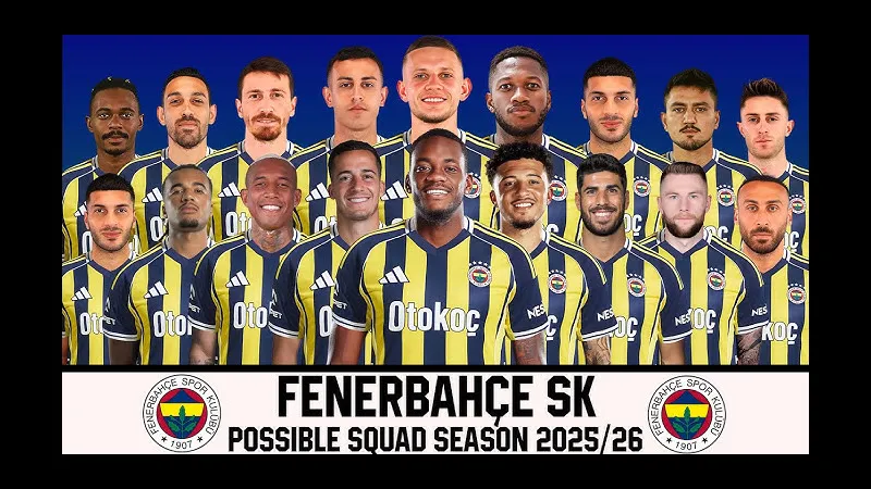 Cầu thủ Fenerbahce vượt qua cầu thủ Rizespor để tiến vào vòng cấm Cầu thủ Fenerbahce vượt qua cầu thủ Rizespor để tiến vào vòng cấm