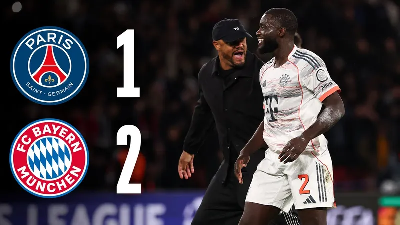 Cầu thủ PSG và Bayern Munich tranh chấp quả bóng trên sân cỏ Cầu thủ PSG và Bayern Munich tranh chấp quả bóng trên sân cỏ